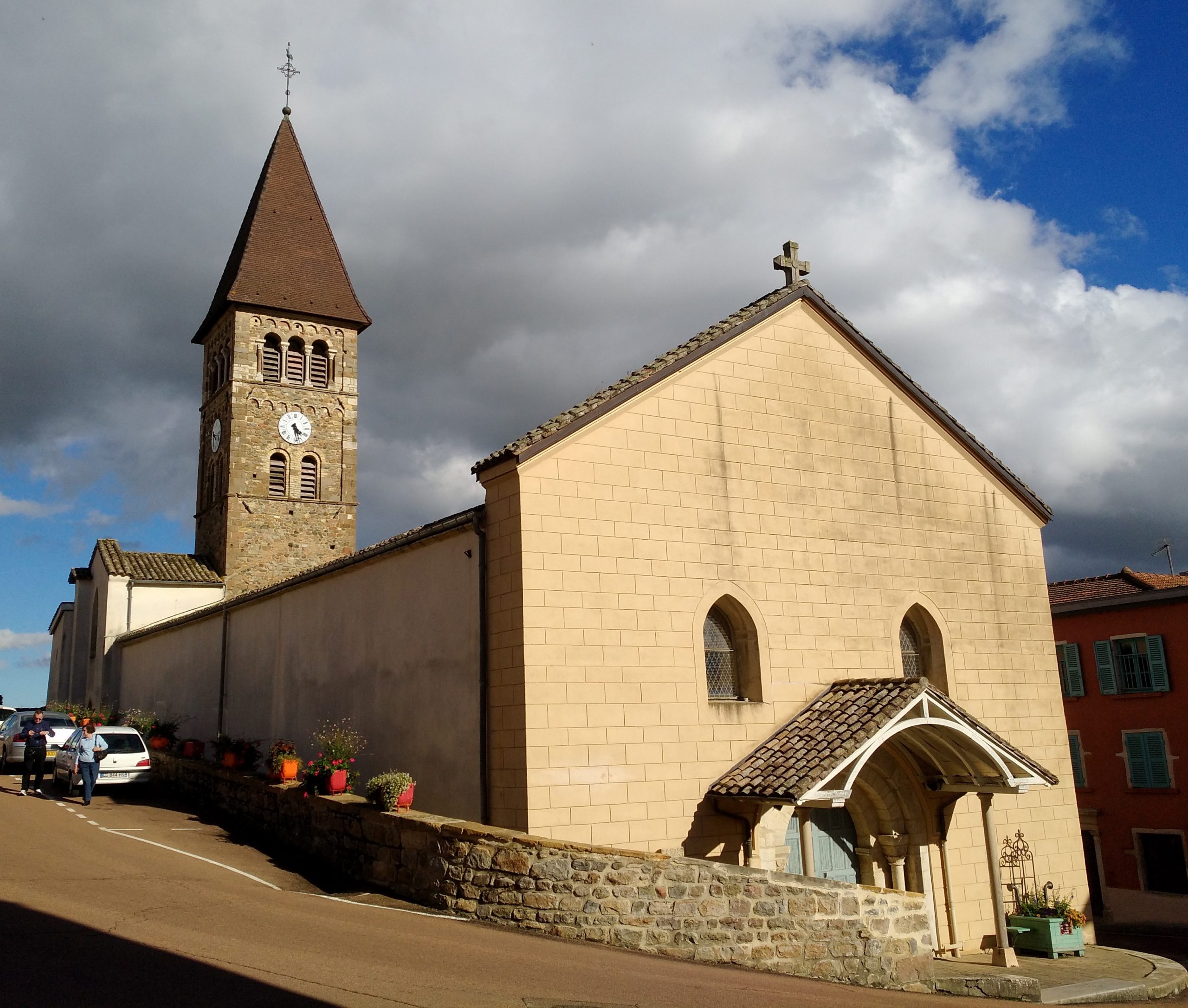 église Vaux en beaujolais